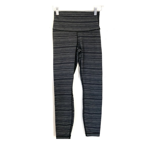 Grey and black striped Lululemon crops - Picture 3 of 4
